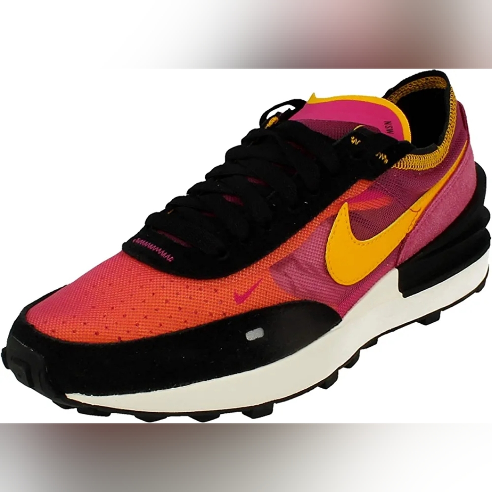 Nike Waffle One Sneaker